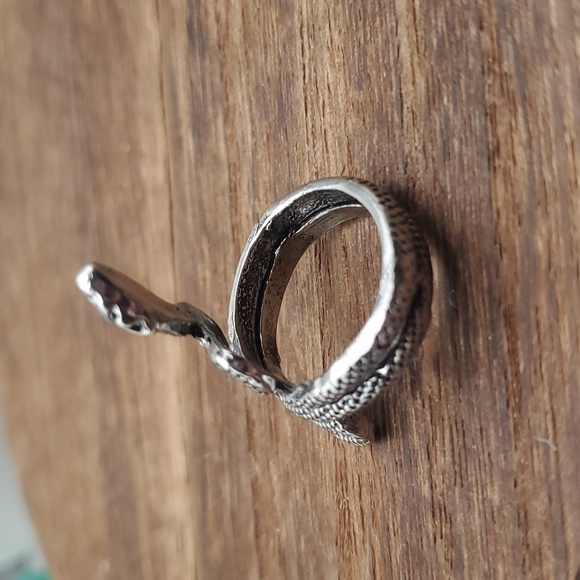 Serpent 🐍 snake silver ring Adjustable size R334 - Picture 2 of 3